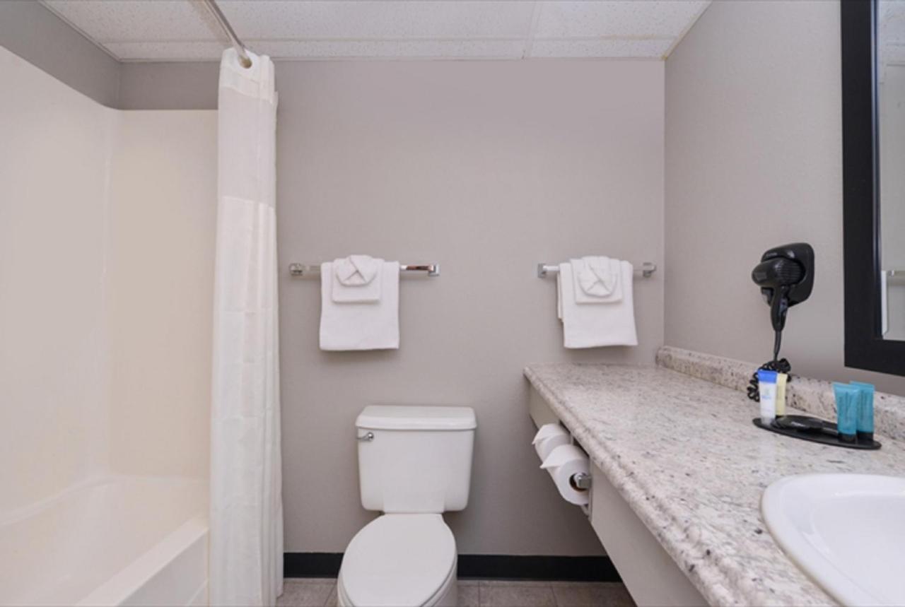 Fairbridge Inn Express Monroe City Zewnętrze zdjęcie